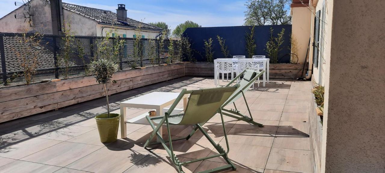 Studio Avec Terrasse Arlés Exterior foto
